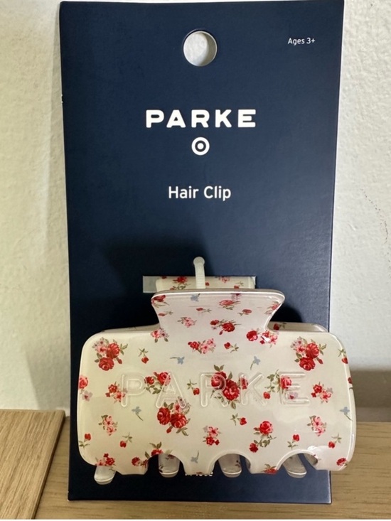 Parke x Target Accessories - Parke x Target  White Floral Hair Clip